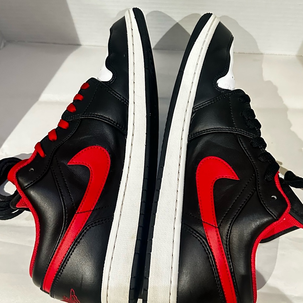 Jordan 1 black toe low - Picture 4 of 7